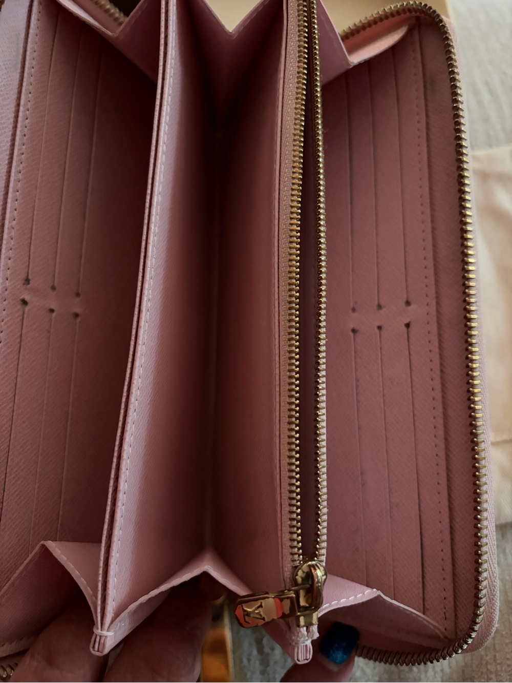 Louis Vuitton Zippy Wallet - Picture 4 of 7